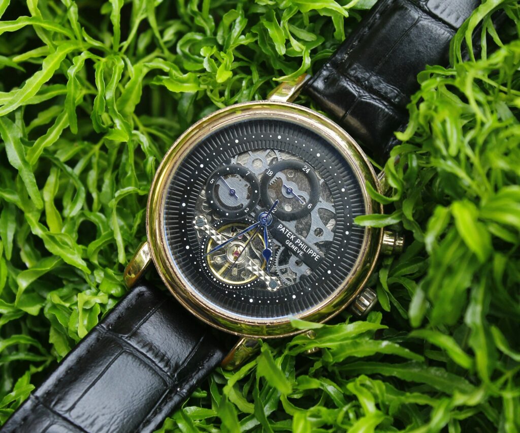 Montre Patek Philippe femme de luxe à estimer à Charleroi